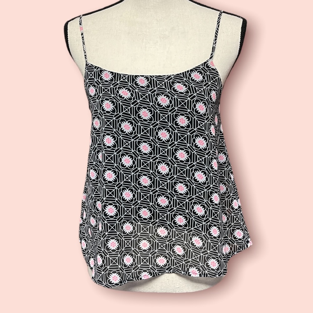 ❤️4/$15 Sans Souci Pink Floral Geometric Crop Tank